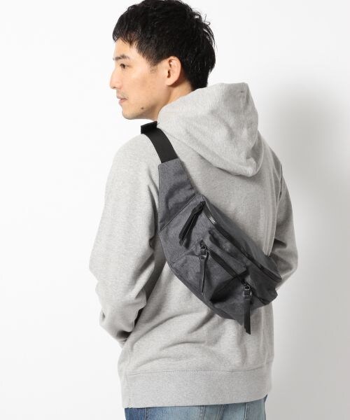 GLOBAL WORK（グローバルワーク）の「ウェストバッグ（バッグ・ブラック/グレー/カーキ/ネイビー柄・ONE SIZE）」の5枚目の写真