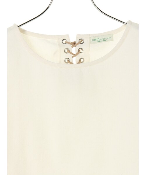 earth music&ecology（アースミュージックアンドエコロジー）の「【Special Price】バックレースアッププルオーバー（トップス・オフホワイト/キャメル/ネイビー・F）」の7枚目の写真