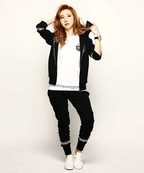 Moery Sport(モエリースポーツ)の「モエリースポーツ MSFC Tシャツ レディース(Tシャツ/カットソー・レディース・ブラック/ホワイト・XS/S/M/L)」の8枚目の写真