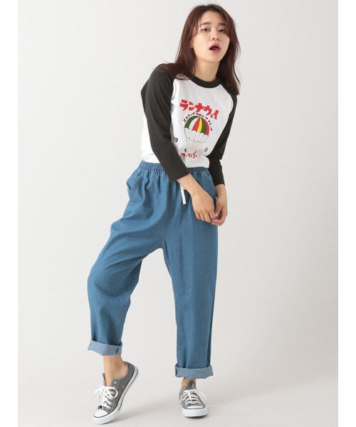 E hyphen world gallery(イーハイフンワールドギャラリー)の「デニムイージーパンツ(パンツ・インディゴ/ライトインディゴ・F)」の10枚目の写真