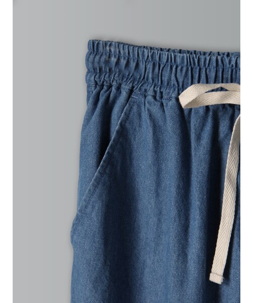 E hyphen world gallery(イーハイフンワールドギャラリー)の「デニムイージーパンツ(パンツ・インディゴ/ライトインディゴ・F)」の6枚目の写真