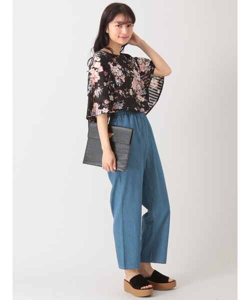 E hyphen world gallery(イーハイフンワールドギャラリー)の「デニムイージーパンツ(パンツ・インディゴ/ライトインディゴ・F)」の8枚目の写真