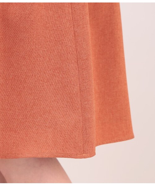 ROPE' PICNIC(ロペピクニック)の「ベルトつきタックフレアスカート(スカート・ブラック/ライトグレー/カーキ/オレンジ・36/38/40)」の10枚目の写真