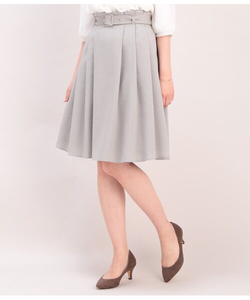 ROPE' PICNIC(ロペピクニック)の「ベルトつきタックフレアスカート(スカート・ブラック/ライトグレー/カーキ/オレンジ・36/38/40)」の3枚目の写真