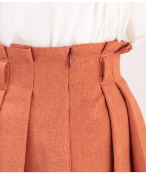 ROPE' PICNIC(ロペピクニック)の「ベルトつきタックフレアスカート(スカート・ブラック/ライトグレー/カーキ/オレンジ・36/38/40)」の11枚目の写真