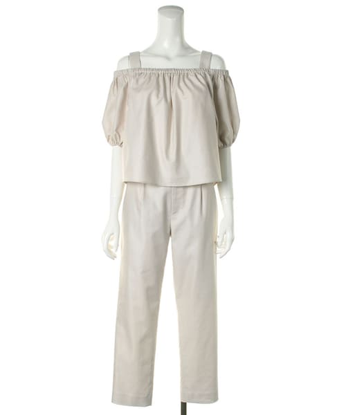 31 Sons de mode（トランテアン　ソン　ドゥ　モード）の「オフショルダーパンツセットアップ《予約アイテム》（オールインワン・サロペット・レディース・カーキ/ネイビー/ベージュ・36/38）」の4枚目の写真