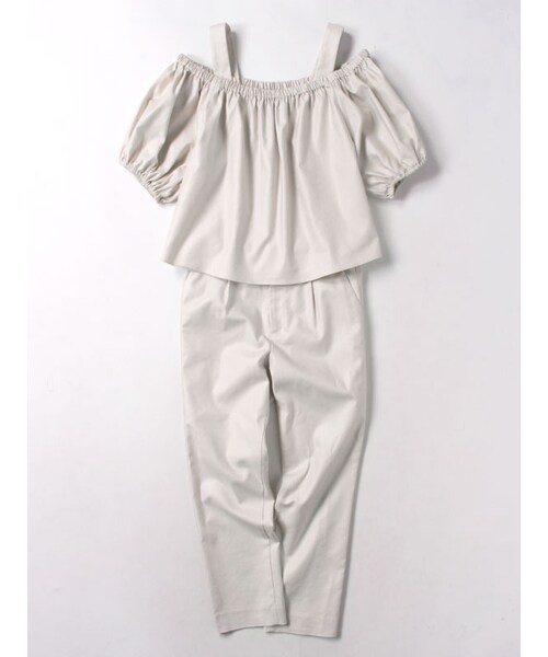 31 Sons de mode（トランテアン　ソン　ドゥ　モード）の「オフショルダーパンツセットアップ《予約アイテム》（オールインワン・サロペット・レディース・カーキ/ネイビー/ベージュ・36/38）」の2枚目の写真