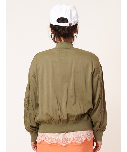 w closet（ダブルクローゼット）の「MA-1ブルゾン（ジャケット/アウター・レディース・ピンクベージュ/カーキ/ブラック・FREE）」の6枚目の写真