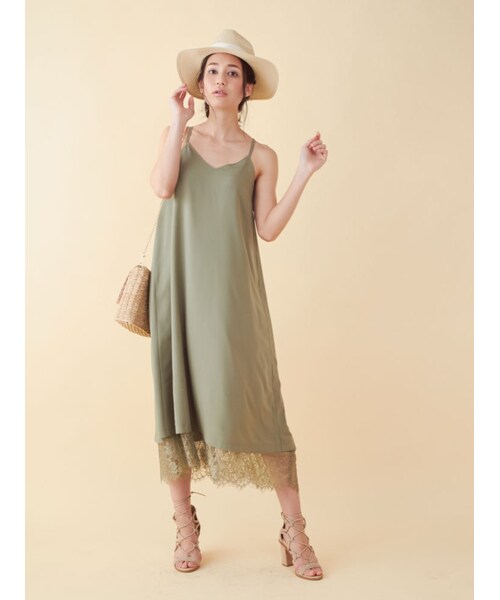 MERCURYDUO（マーキュリーデュオ）の「【DUO】 サテンキャミソールミディワンピース（ワンピース/ドレス・レディース・ネイビー/ベージュ/カーキ・F）」の7枚目の写真