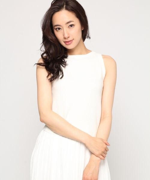 BLISS POINT(ブリスポイント)の「アメリカンスリーブノースリ(トップス・ホワイト/ブラック・M/L)」の1枚目の写真