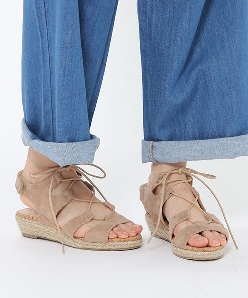 studio CLIP(スタディオクリップ)の「レースアップウェッジソールサンダル(シューズ・ライトグレー/キャメル・M/L)」の1枚目の写真
