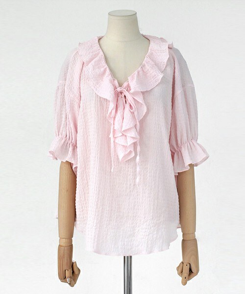 DHOLIC(ディーホリック)の「ラッフルネックリンクルブラウス(シャツ/ブラウス・レディース・ダークネイビー/アイボリー/ピンク・FREE)」の3枚目の写真