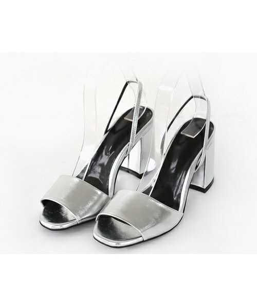 DHOLIC（ディーホリック）の「バックストラップミドルヒールサンダル（サンダル・レディース・ドット/ブラック/シルバー/ホワイト/ベージュ・225/230/235/240/245）」の5枚目の写真