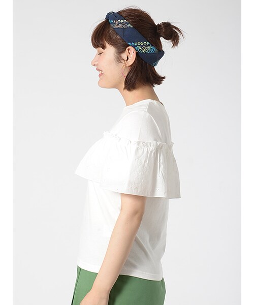 w closet（ダブルクローゼット）の「刺繍フリル付きTシャツ（トップス・レディース・オフホワイト/グレー/レッド/ブラック・FREE）」の6枚目の写真