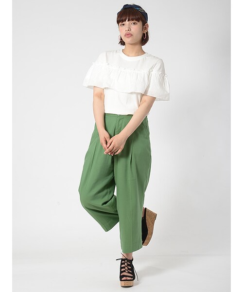 w closet（ダブルクローゼット）の「刺繍フリル付きTシャツ（トップス・レディース・オフホワイト/グレー/レッド/ブラック・FREE）」の13枚目の写真