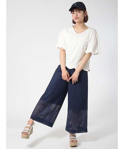 w closet（ダブルクローゼット）の「スカラップ2wayTシャツ（トップス・レディース・オフホワイト/グレー/Dオレンジ/ブラック・FREE）」の13枚目の写真