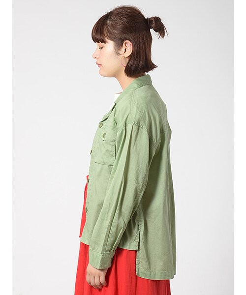 w closet（ダブルクローゼット）の「スリット入りミリタリーシャツ（トップス・レディース・Lカーキ/ベージュ・FREE）」の4枚目の写真