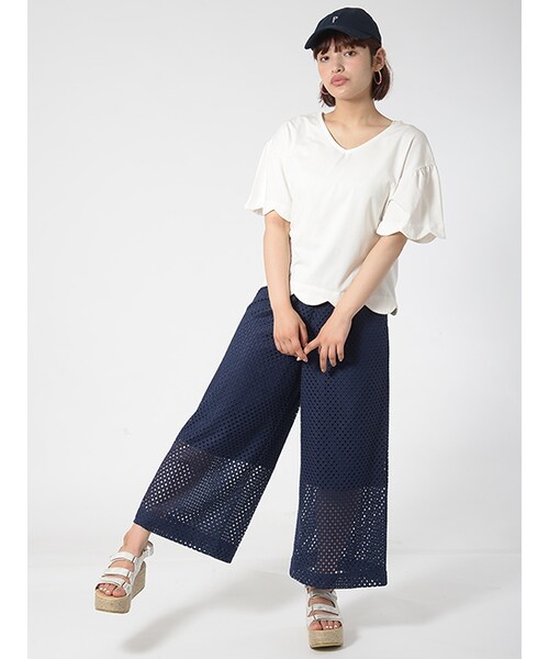 w closet（ダブルクローゼット）の「レースワイドパンツ（パンツ・レディース・オフホワイト/ネイビー・FREE）」の10枚目の写真