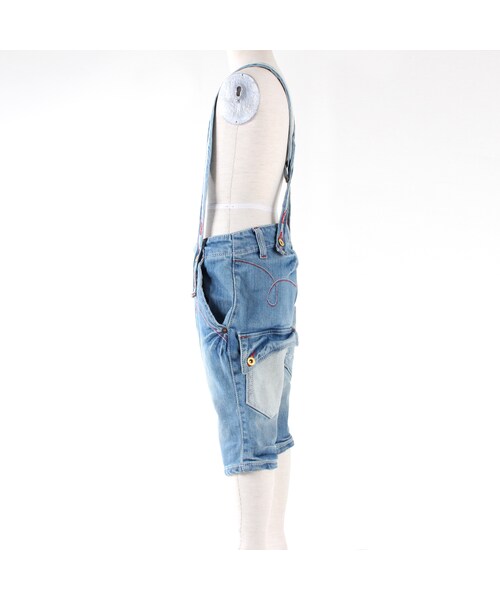 BOOFOOWOO（ブーフーウー）の「キッズサイズ吊り紐付きデニムハーフパンツ（その他・キッズ・ライトインディゴ・90/100/110/120/130）」の4枚目の写真