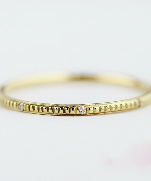 pinacoteca（ピナコテーカ）の「ピナコテーカ 188 ドット ダイヤモンド ミル打ち リング（リング・レディース・ゴールド・5.5号～13号）」の2枚目の写真