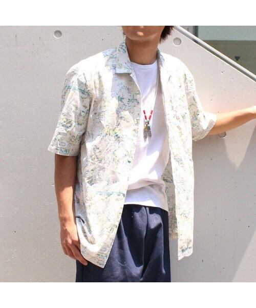 Cuirs（キュイー）の「ヤシの葉総柄開襟シャツ（シャツ/ブラウス・メンズ・ネイビー/アイボリー・フリーサイズ）」の2枚目の写真