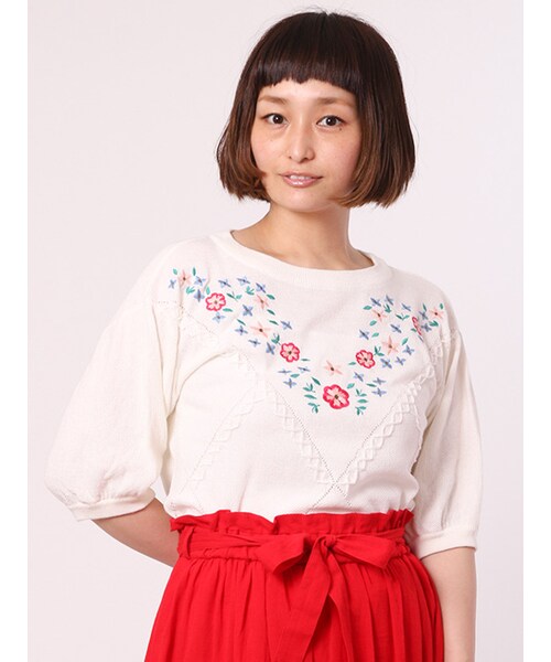 w closet（ダブルクローゼット）の「刺繍入りカノコ編みニット（トップス・レディース・オフホワイト/オレンジ/ブラック・FREE）」の4枚目の写真