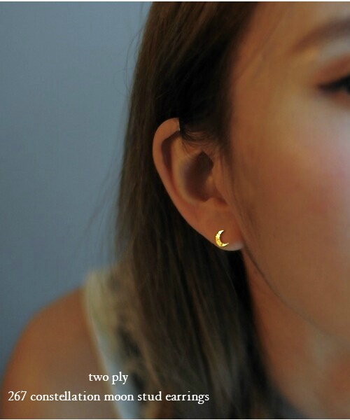 two ply（トゥープライ）の「トゥープライ  267 コンステレーション ムーン スタッド ピアス（ピアス（両耳用）・レディース・ゴールド・Free）」の2枚目の写真