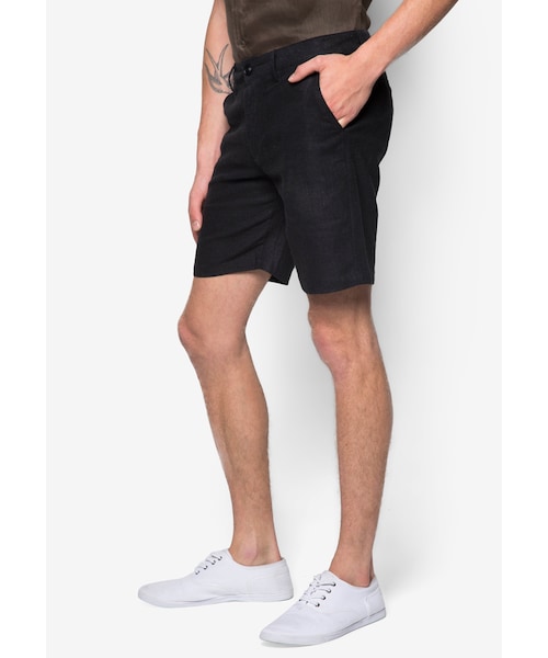 ZALORA(-)の「NT- 亞麻短褲(パンツ・メンズ・Black・30/32/34/36)」の2枚目の写真
