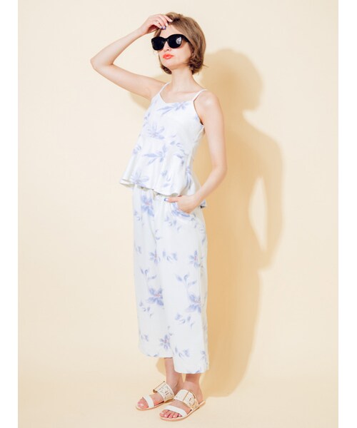 dazzlin（ダズリン）の「【se】リネンライクリゾートワイドパンツ（パンツ・レディース・オフホワイト/ネイビー/ベージュ）」の4枚目の写真