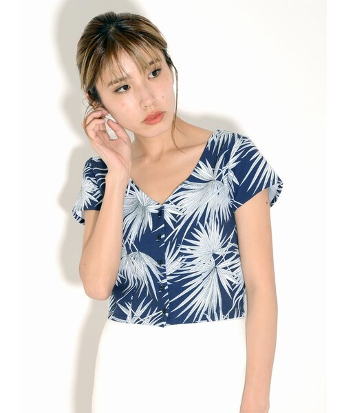 EMODA（エモダ）の「ORIENTAL OVERLEAF 2WAYトップ（トップス・レディース・ホワイト/ブラック/ピンク/ネイビー・S/M）」の7枚目の写真