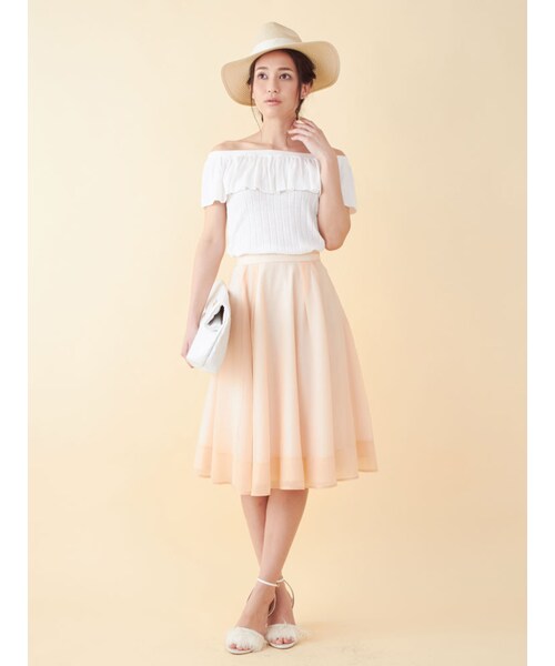 MERCURYDUO(マーキュリーデュオ)の「【DUO】 オフショルラッフルトップス(トップス・レディース・オフホワイト/ベビーピンク/ネイビー・F)」の9枚目の写真