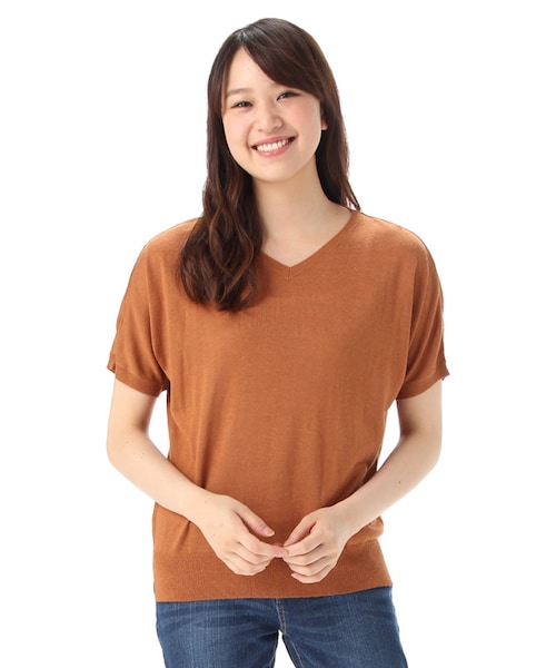 Honeys（ハニーズ）の「Ｖネックプルオーバー（ニット・セーター・レディース・オフ/コン/アカ/キャメル/カーキ/ベージュ/ベージュ×コン・Ｍ/Ｌ）」の3枚目の写真