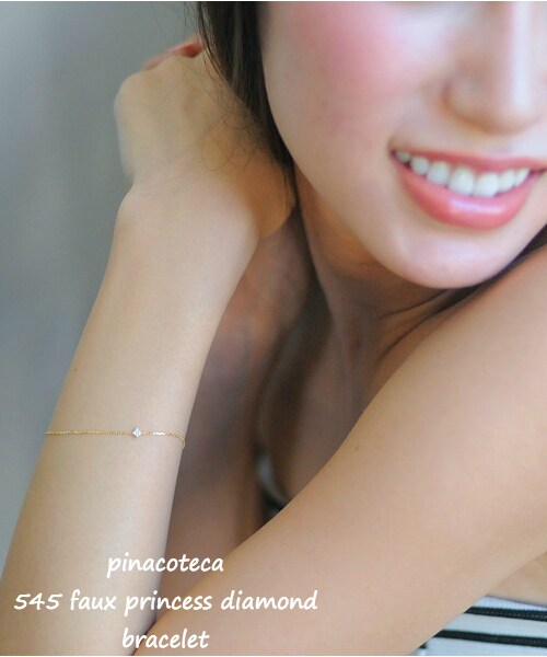 pinacoteca（ピナコテーカ）の「ピナコテーカ 545 プリンセスカット風 ダイヤモンド ブレスレット（ブレスレット・レディース・ゴールド・16.5cm）」の2枚目の写真