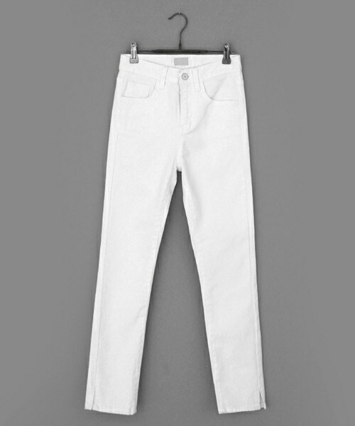 DHOLIC（ディーホリック）の「スリットポイントハイウエストクロップドパンツ（その他パンツ・レディース・ブラック/ホワイト・Ｓ/M/L）」の2枚目の写真