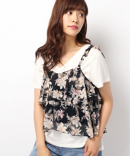 Heather(ヘザー)の「ボタニカルフラワーキャミ(トップス・ホワイト系/ピンク系/ネイビー系・FREE)」の2枚目の写真