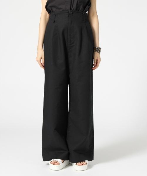 A part by（アパートバイ）の「アサコンハイウエストワイドパンツ（パンツ・ホワイト/ブラック・M/L）」の2枚目の写真