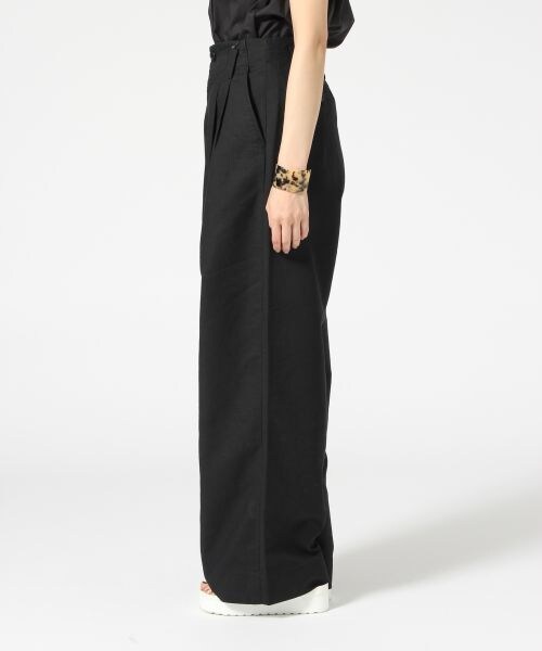 A part by（アパートバイ）の「アサコンハイウエストワイドパンツ（パンツ・ホワイト/ブラック・M/L）」の5枚目の写真