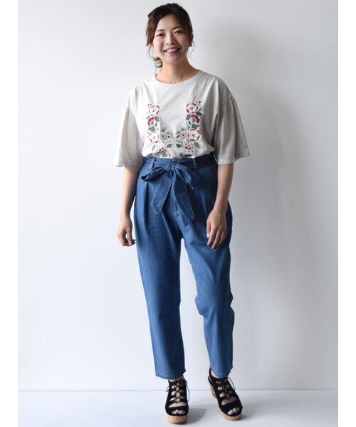 w closet（ダブルクローゼット）の「刺繍入りフレア袖プルオーバー（トップス・レディース・Sグレー/パープル/スミクロ・FREE）」の12枚目の写真