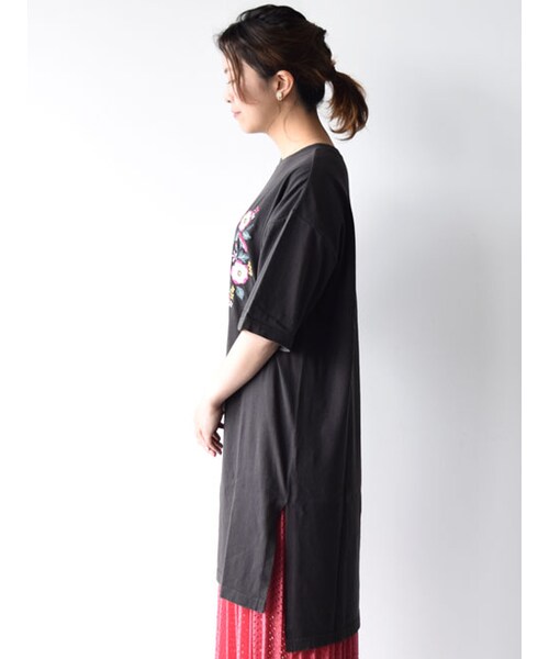 w closet（ダブルクローゼット）の「刺繍入りロングプルオーバー（トップス・レディース・Sグレー/ラベンダー/スミクロ・FREE）」の5枚目の写真