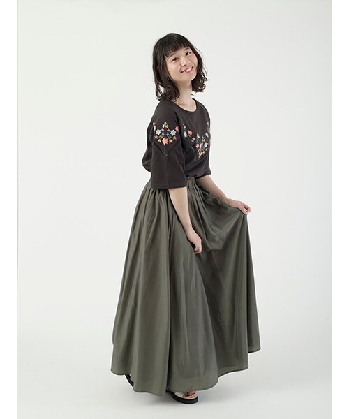 w closet（ダブルクローゼット）の「サテンロングスカート（スカート・レディース・グレー/ピンク/カーキ・FREE）」の11枚目の写真