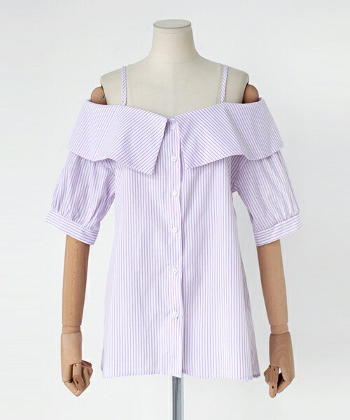 DHOLIC（ディーホリック）の「ビッグカラーストライプオフショルダーブラウス（シャツ/ブラウス・レディース・ネイビー/ディープスカイブルー/ブラック/パープル・FREE）」の4枚目の写真