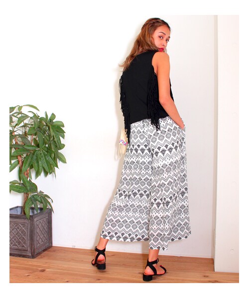 ANAP（アナップ）の「柄ワイドパンツ（パンツ・レディース・ブラック/ホワイト・one size）」の6枚目の写真