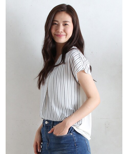 Honeys（ハニーズ）の「Ｖネックフレンチスリーブ（カットソー・Tシャツ・レディース・オフ/コン/レンガ/グリーン/オフストライプ・Ｍ/Ｌ/ＬＬ）」の3枚目の写真