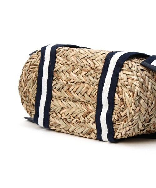 INTERPLANET WINGS（インタープラネットウィング）の「PUハンドルシーグラスバッグ（かごバッグ・レディース・ベージュ/ネイビー・フリー）」の5枚目の写真