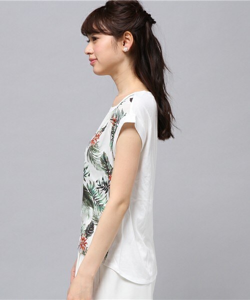 actuel（アクチュエル）の「オリジナル花柄プリントTシャツ（Tシャツ/カットソー・レディース・オフホワイト/グレー/ネイビー・FREE）」の6枚目の写真