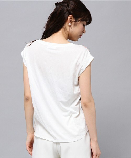 actuel（アクチュエル）の「オリジナル花柄プリントTシャツ（Tシャツ/カットソー・レディース・オフホワイト/グレー/ネイビー・FREE）」の7枚目の写真