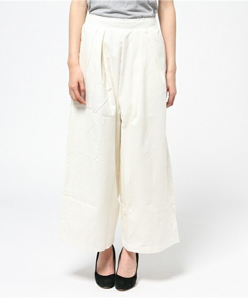 INTERPLANET WINGS（インタープラネットウィング）の「麻レーヨンタックワイドパンツ（その他パンツ・レディース・オフホワイト/ライトベージュ/カーキ・FREE）」の4枚目の写真