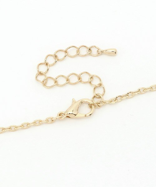 INTERPLANET WINGS(インタープラネットウィング)の「四角モチーフネックレス(ネックレス・レディース・ゴールド・フリー)」の3枚目の写真