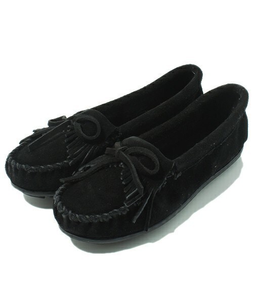 Minnetonka（ミネトンカ）の「【MINNETONKA】KILTY SUEDE MOC（モカシン/デッキシューズ・レディース・ブラック/グレー/ブラウン/ベージュ/ネイビー・22.5cm/23.5cm/24.5cm）」の2枚目の写真