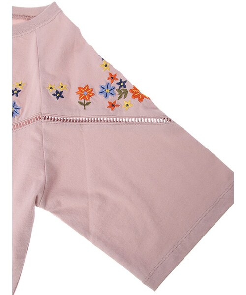 w closet(ダブルクローゼット)の「刺繍入りレース付きプルオーバー(トップス・レディース・オフホワイト/ラベンダー/スミクロ・FREE)」の8枚目の写真